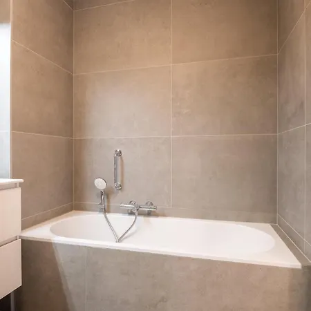 アパート Superior With Unbelievable Views *